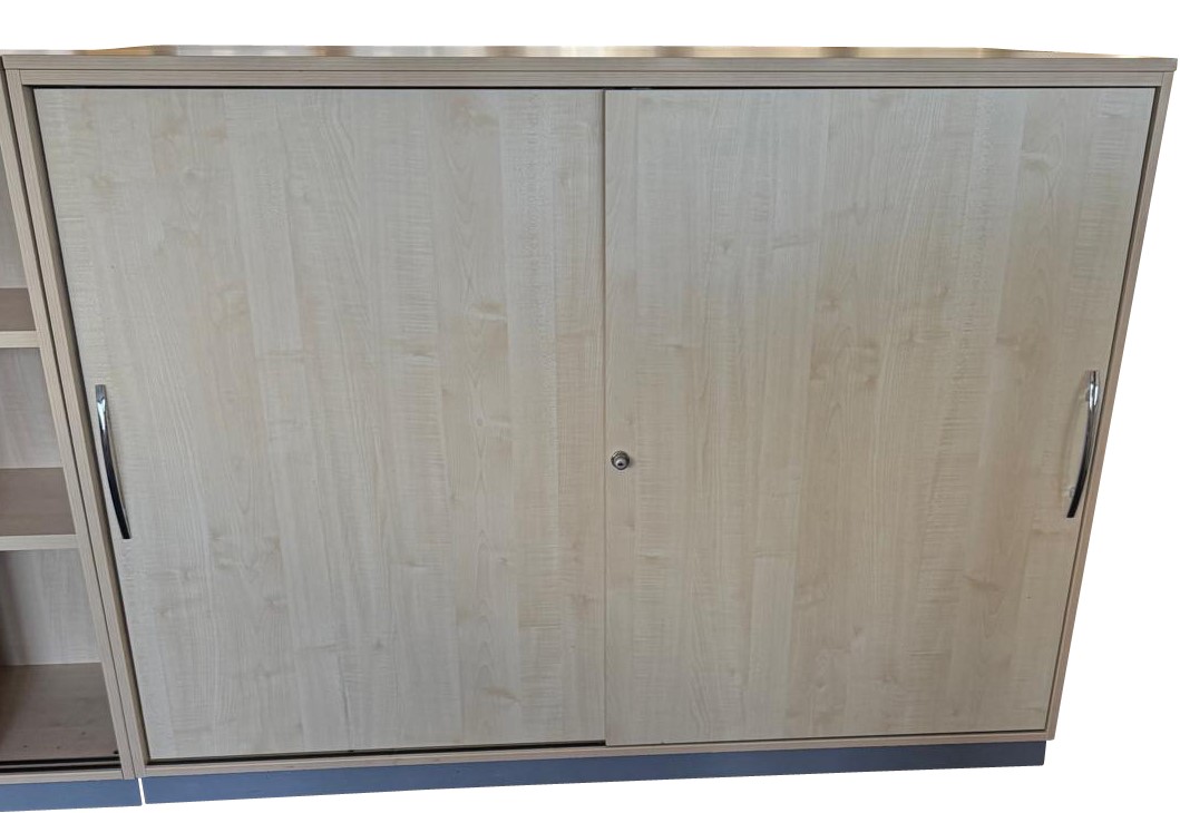 image8 Günstiger, gebrauchter Middel Schiebetürenschrank | 3 Ordnerhöhen