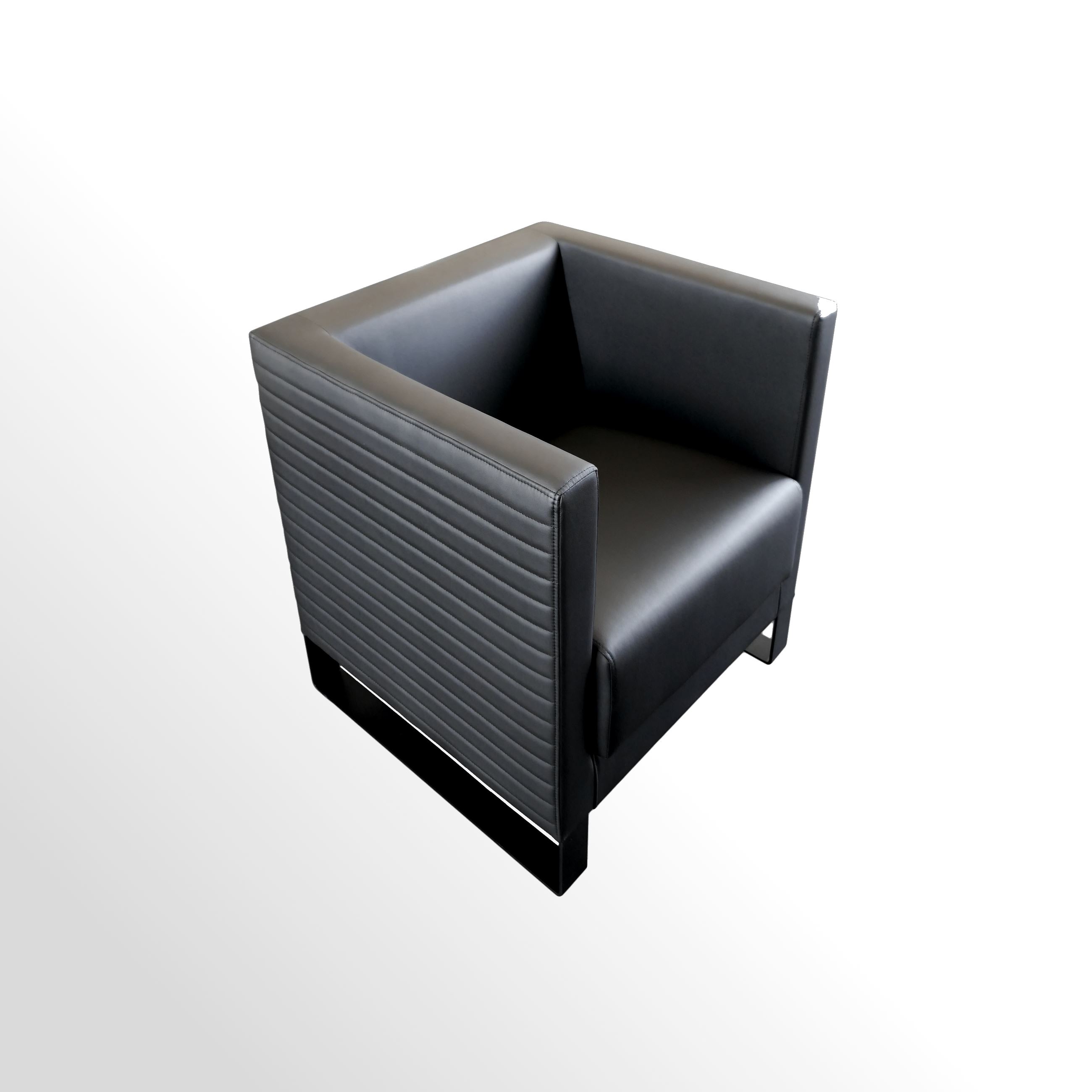 GSW123-1 Design-Loungesessel mit Außensteppung - Leder schwarz